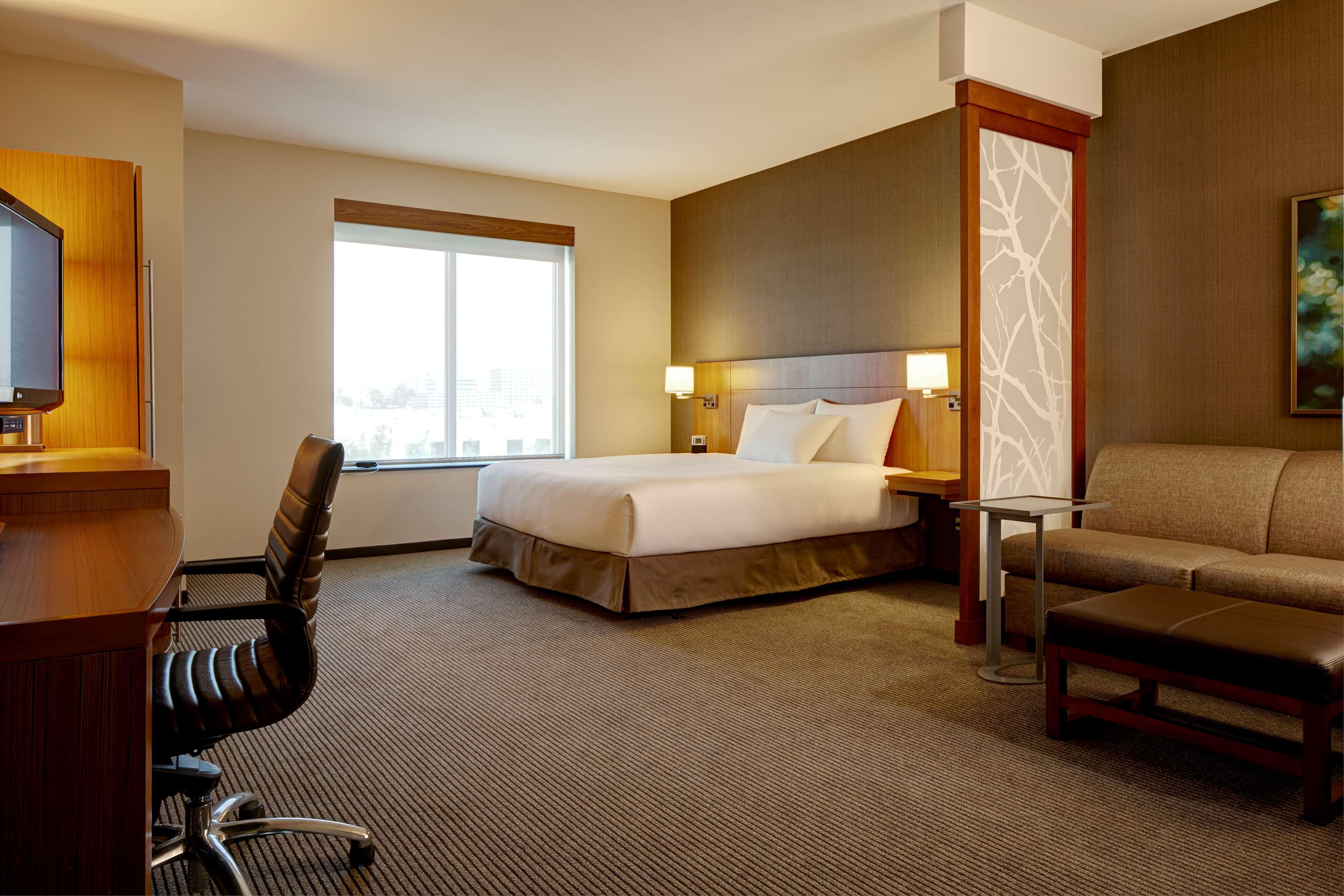 Hyatt Place Marlborough/Apex Center Dış mekan fotoğraf