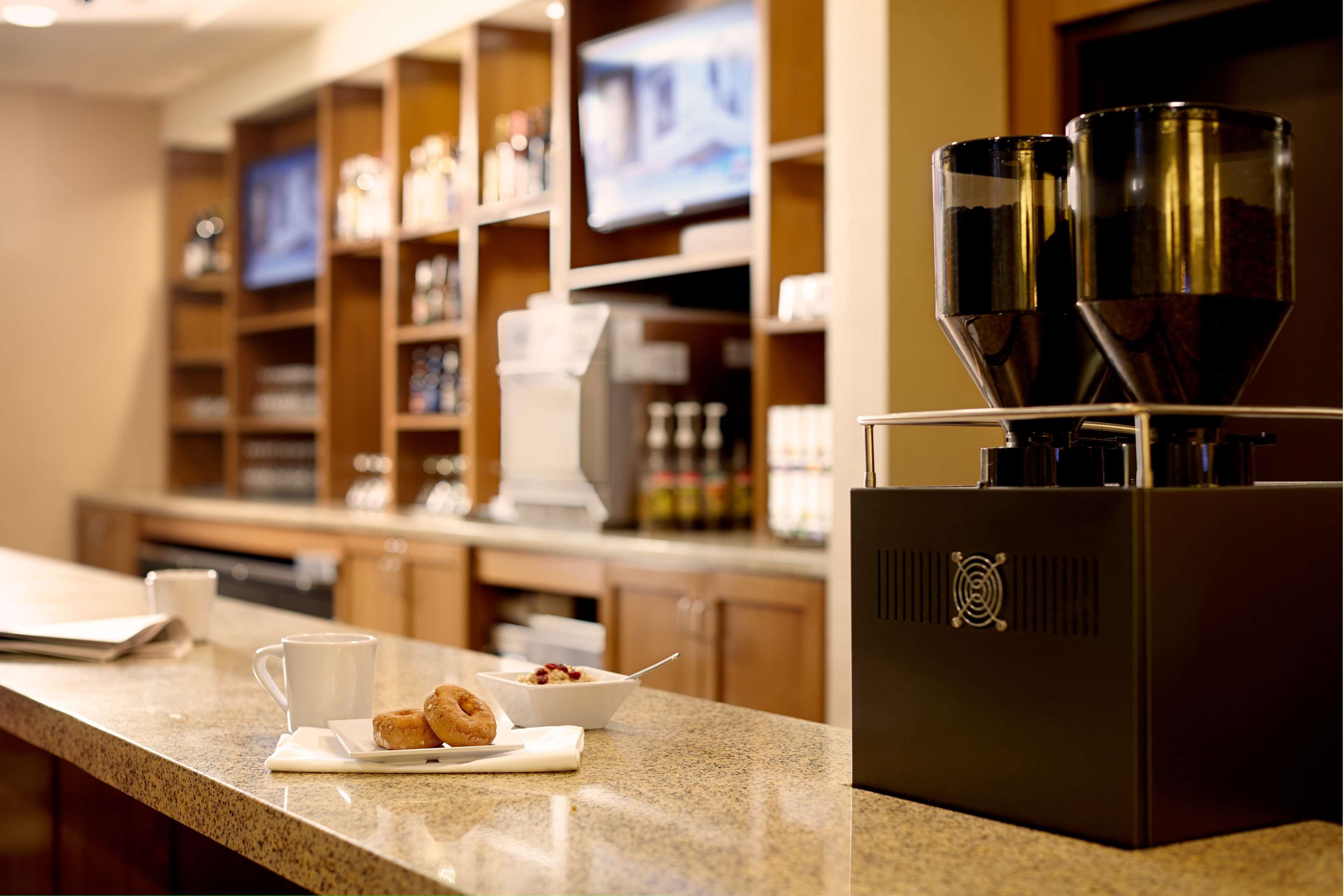 Hyatt Place Marlborough/Apex Center Dış mekan fotoğraf