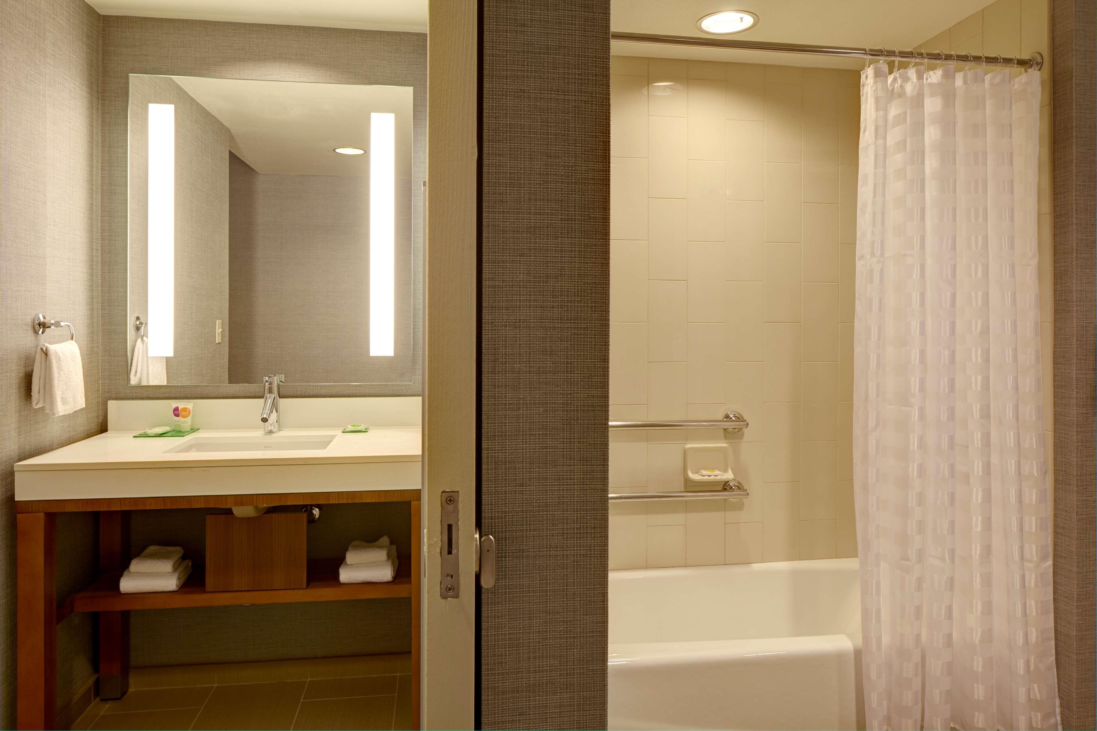 Hyatt Place Marlborough/Apex Center Dış mekan fotoğraf