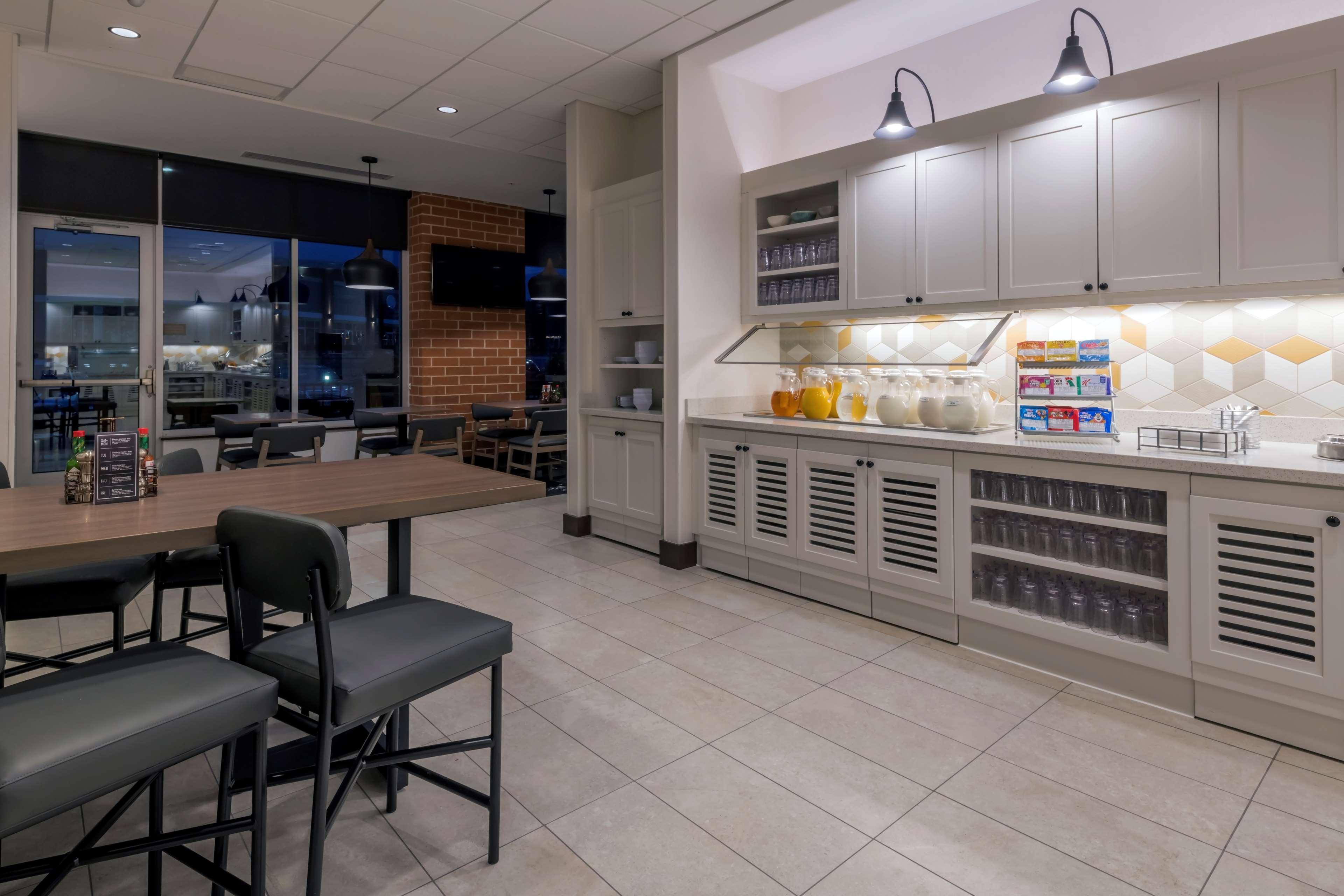 Hyatt Place Marlborough/Apex Center Dış mekan fotoğraf