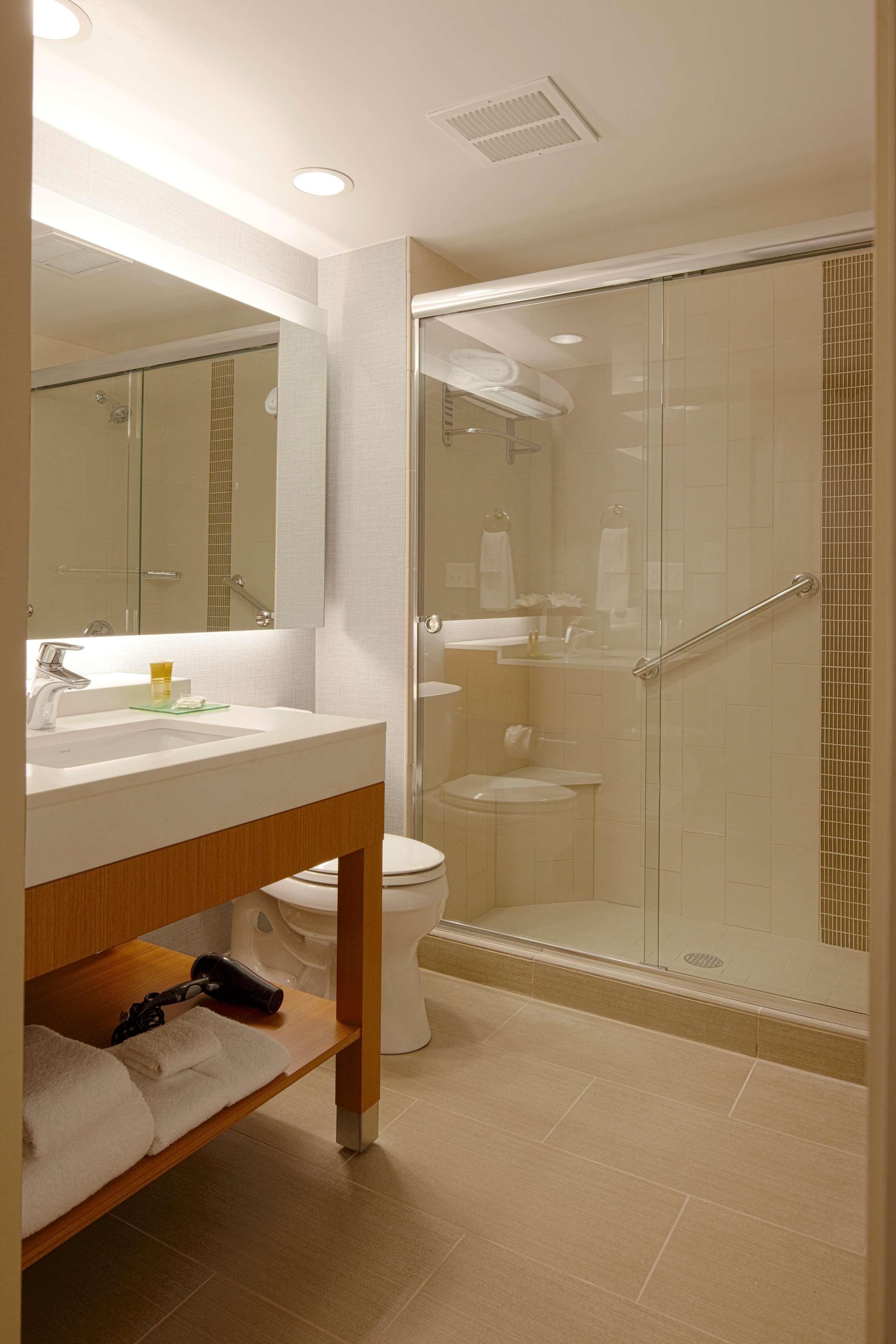 Hyatt Place Marlborough/Apex Center Dış mekan fotoğraf